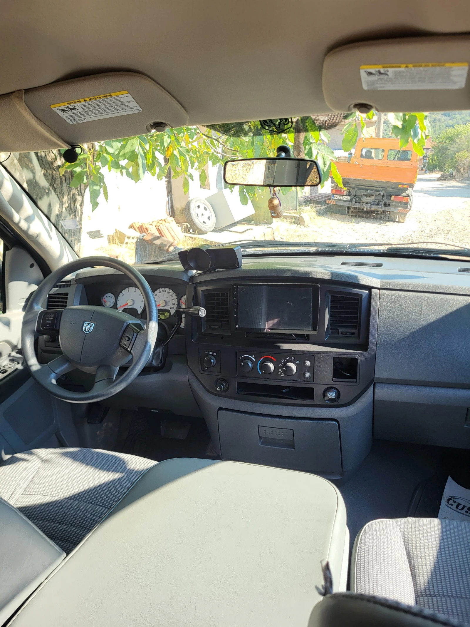 Dodge RAM 1500, снимка 9 - Автомобили и джипове - 56275194