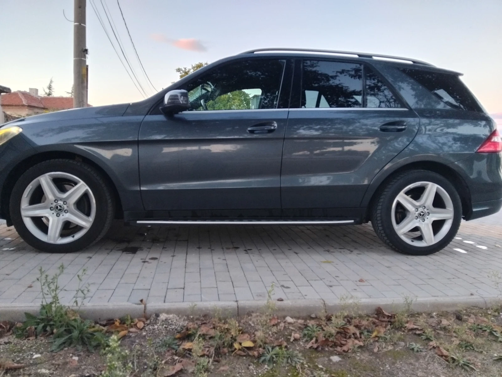 Mercedes-Benz ML 350 ПЕРФЕКТЕН!!! AMG!!!, снимка 5 - Автомобили и джипове - 56721345