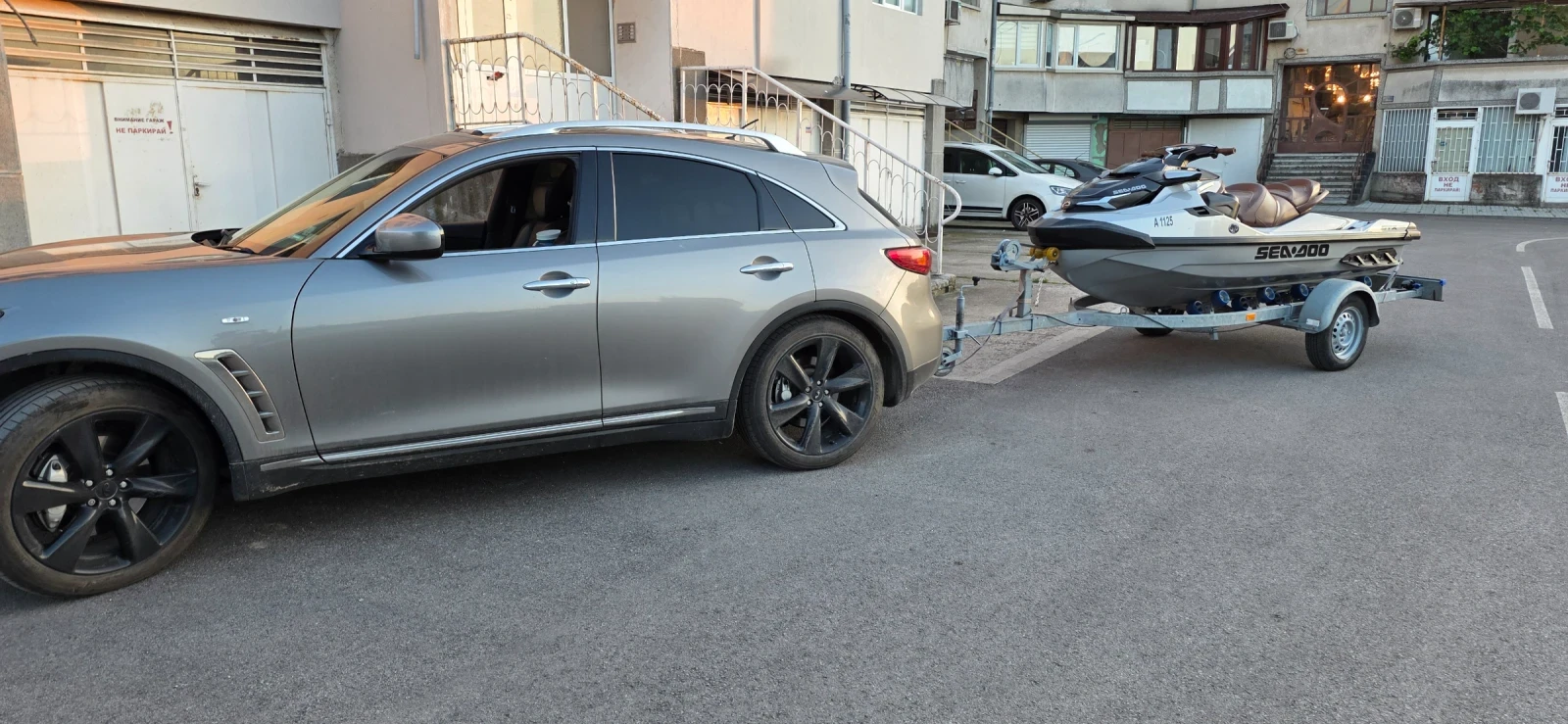 Infiniti Fx 37, снимка 2 - Автомобили и джипове - 56730632