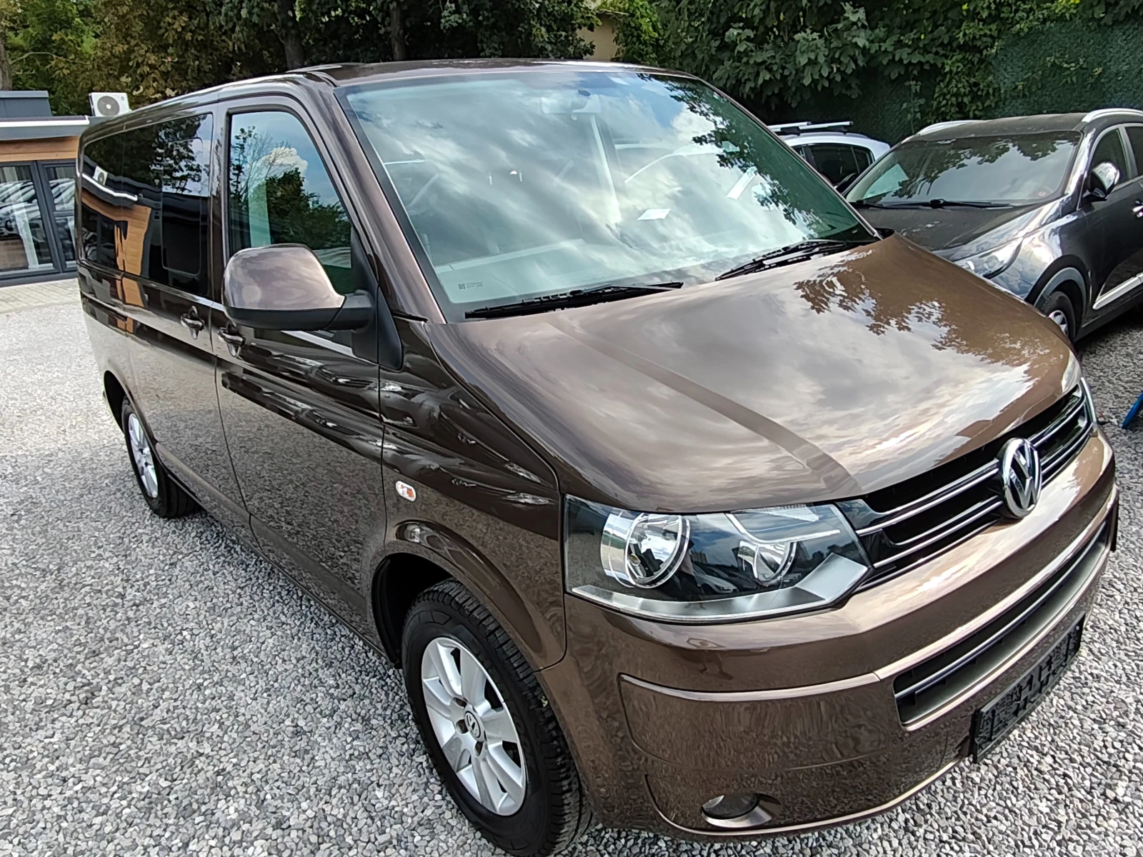 VW T5 "MULTIVAN" !!! ШВЕЙЦАРИЯ !!! Като НОВ !!!, снимка 15 - Бусове и автобуси - 55615285