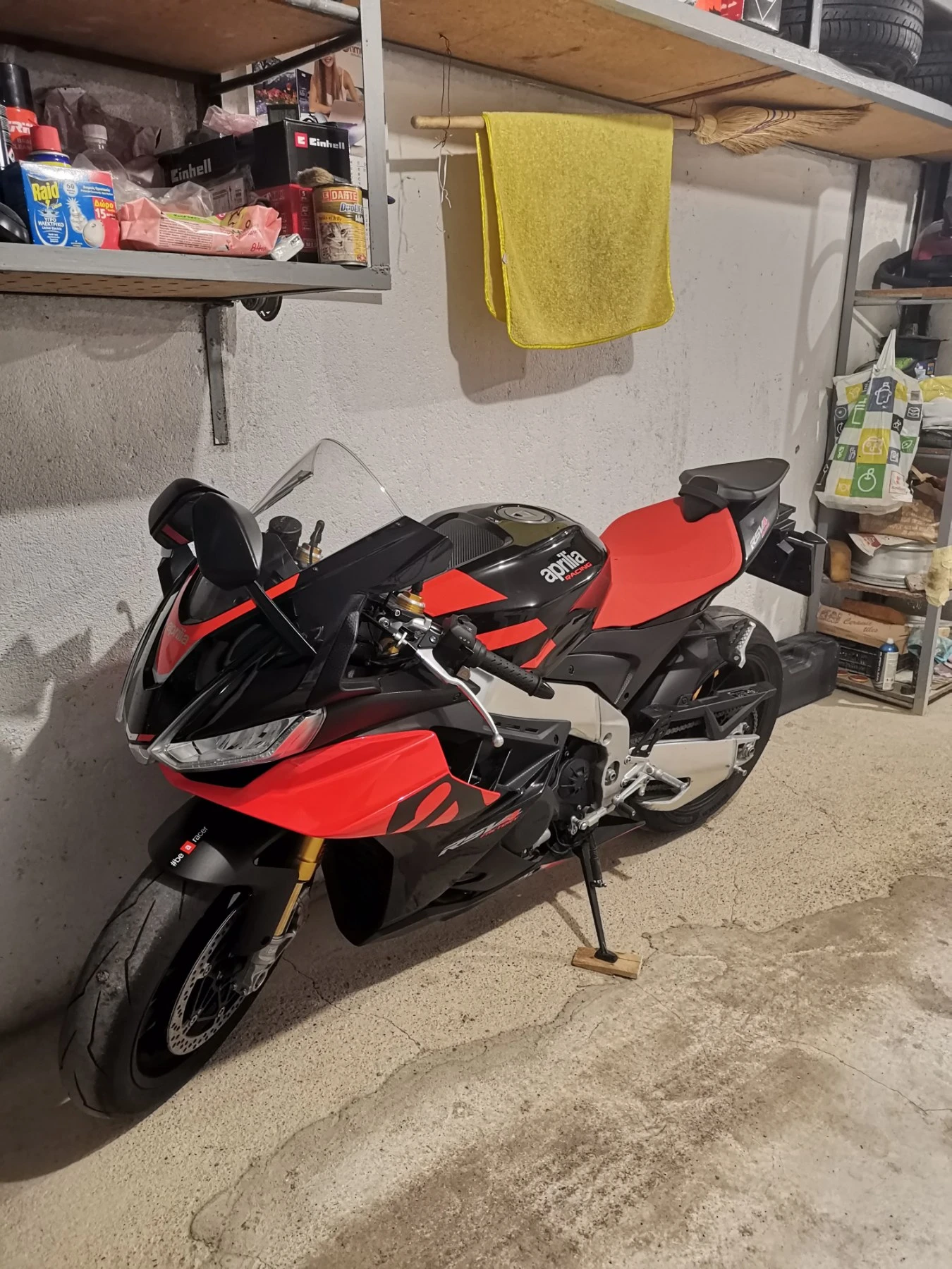 Aprilia RSV4 Factory - изображение 2