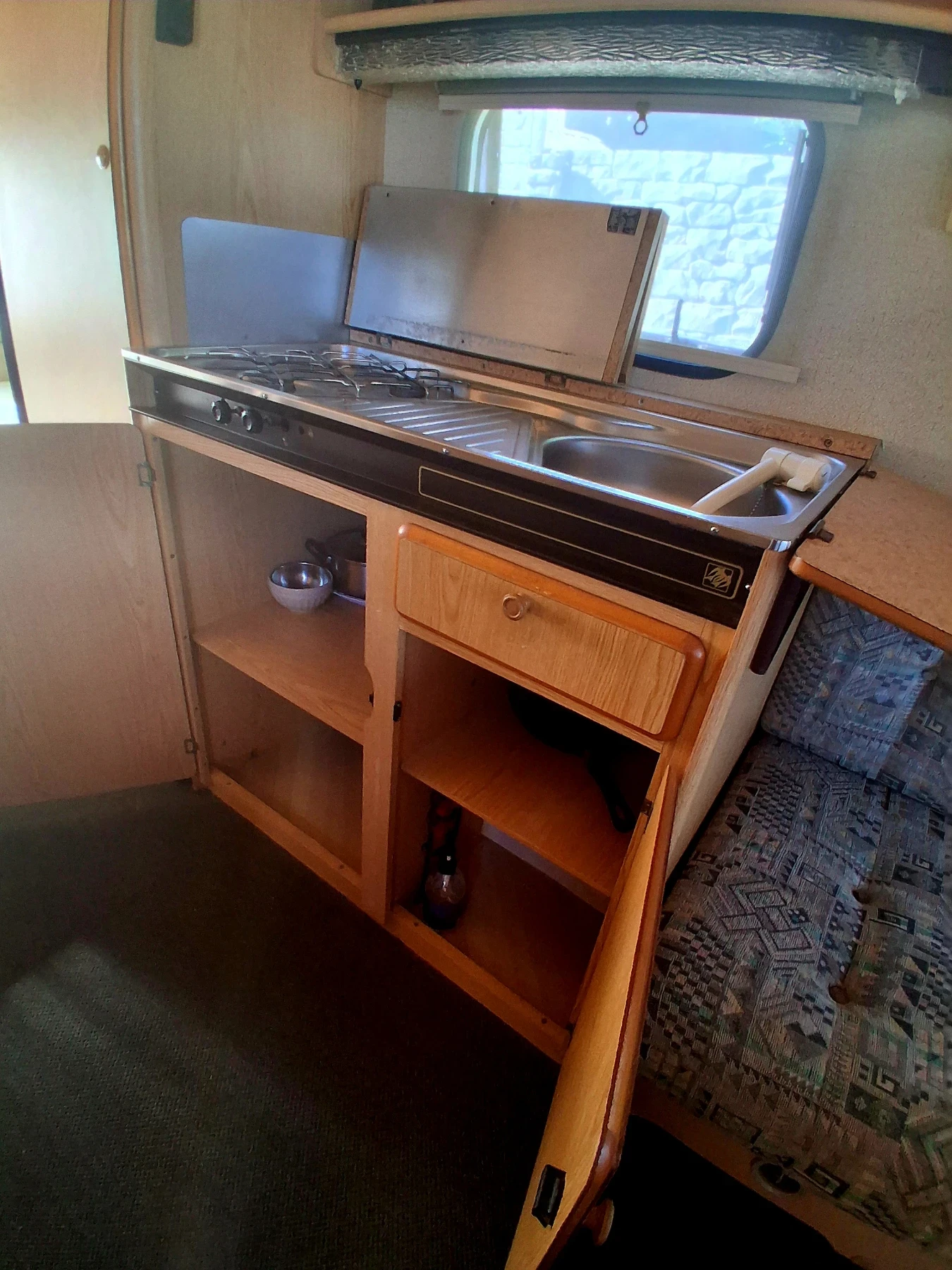 �������� Knaus | Mobile.bg � ����������� 12