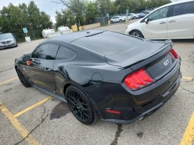 Ford Mustang * Fastback Gt Premium * CARFAX * ОБДУХВАНЕ * NAVI*, снимка 3