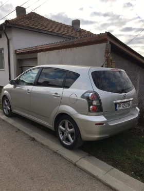 Toyota Corolla verso 2.2 D4D, снимка 4