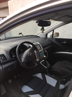 Toyota Corolla verso 2.2 D4D, снимка 9