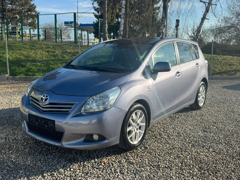 Toyota Corolla verso / ITALIA, снимка 1 - Автомобили и джипове - 48390213