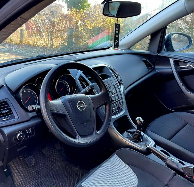 Opel Astra J, снимка 10 - Автомобили и джипове - 48457259