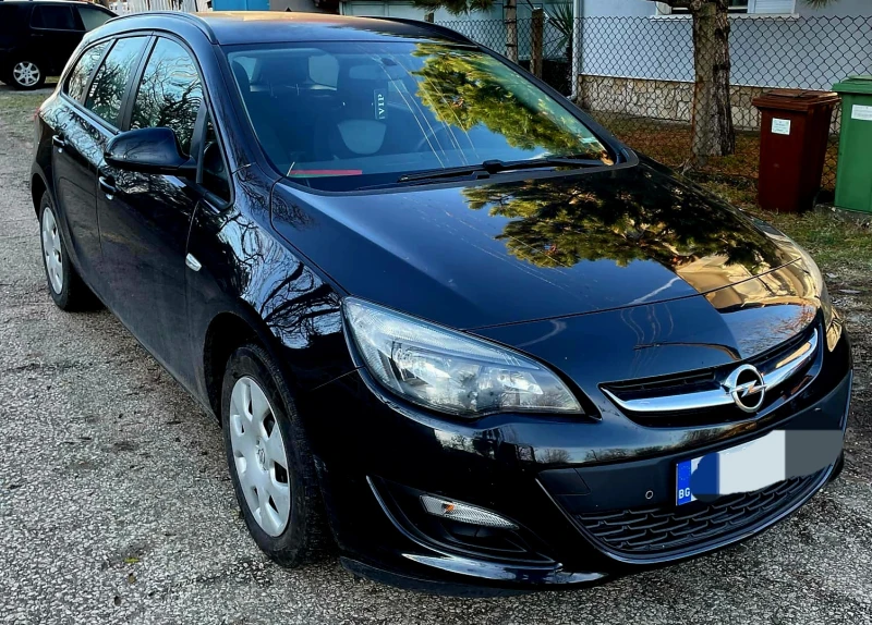 Opel Astra J, снимка 2 - Автомобили и джипове - 48457259