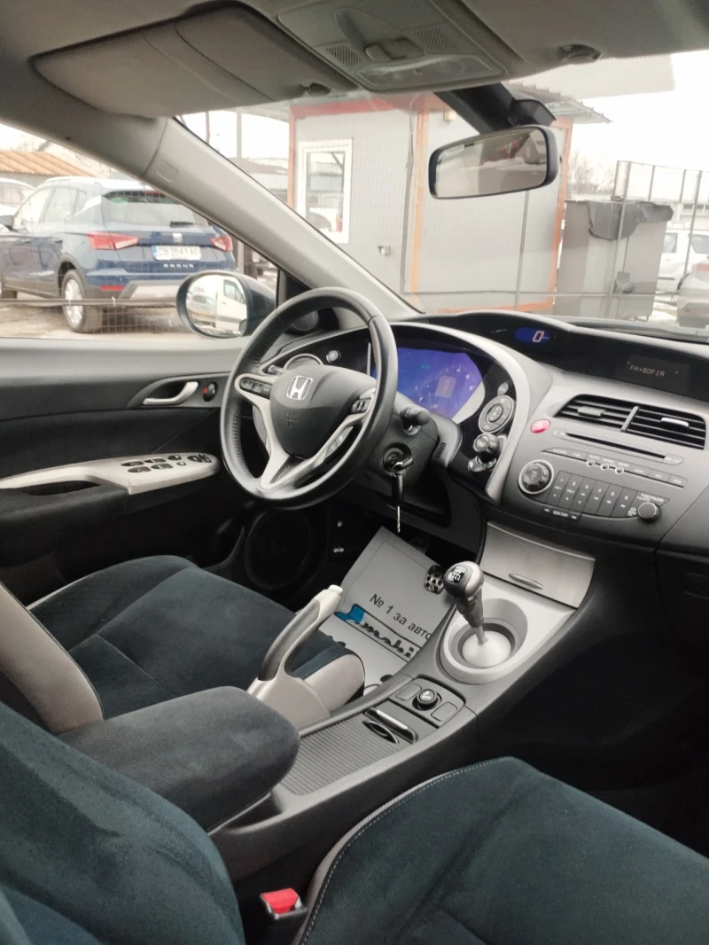 Honda Civic 1.8 бензин комфорт , снимка 12 - Автомобили и джипове - 49280006