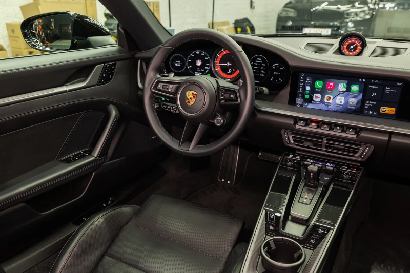 Porsche 911 Carrera 992.1, снимка 10 - Автомобили и джипове - 52900280