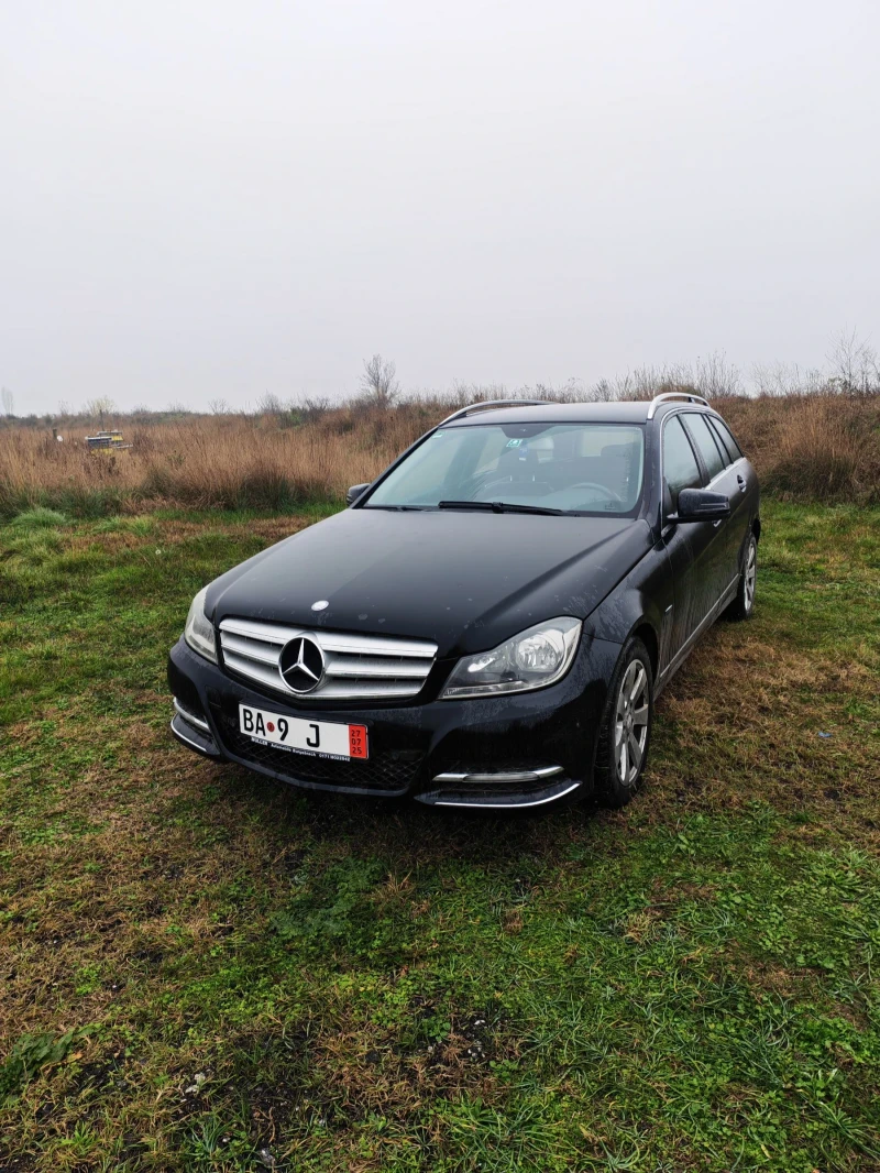 Mercedes-Benz C 220 2.2 D, снимка 2 - Автомобили и джипове - 52939345
