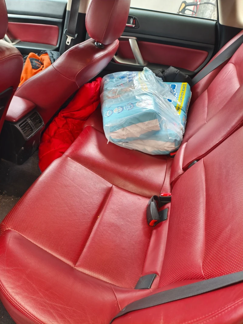 Subaru Outback, снимка 6 - Автомобили и джипове - 53475956