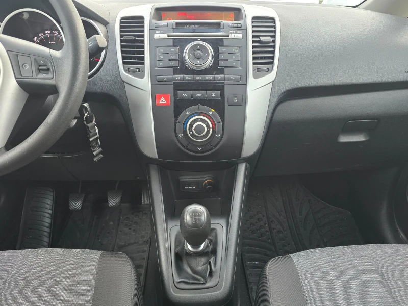 Kia Venga 1.4i 90кс ОБСЛУЖЕНА ЕВРО 5В, снимка 15 - Автомобили и джипове - 53564071