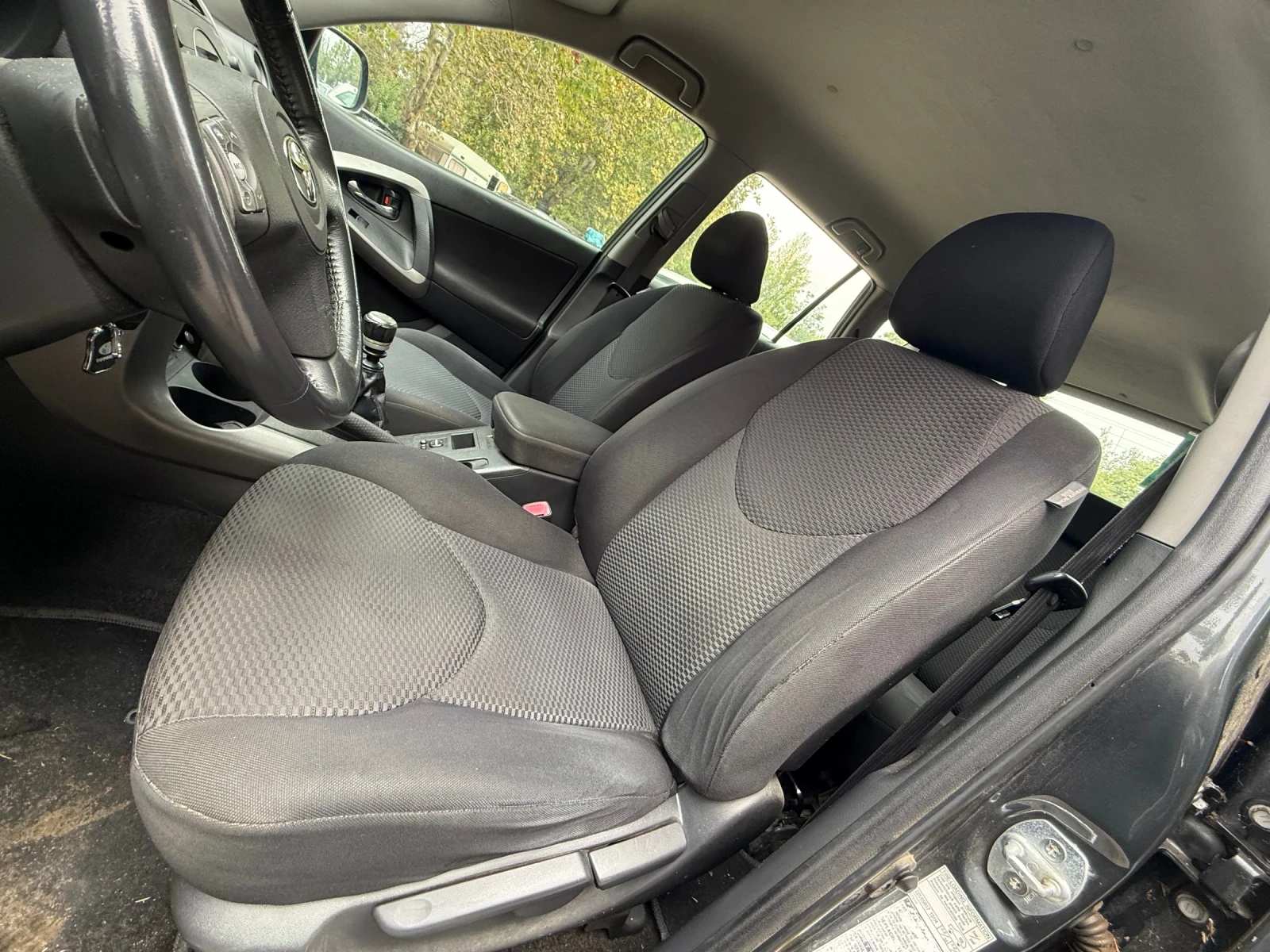 Toyota Rav4 БАРТЕР* 2.2d4d* 136* Игалия*  | Mobile.bg — изображение 13