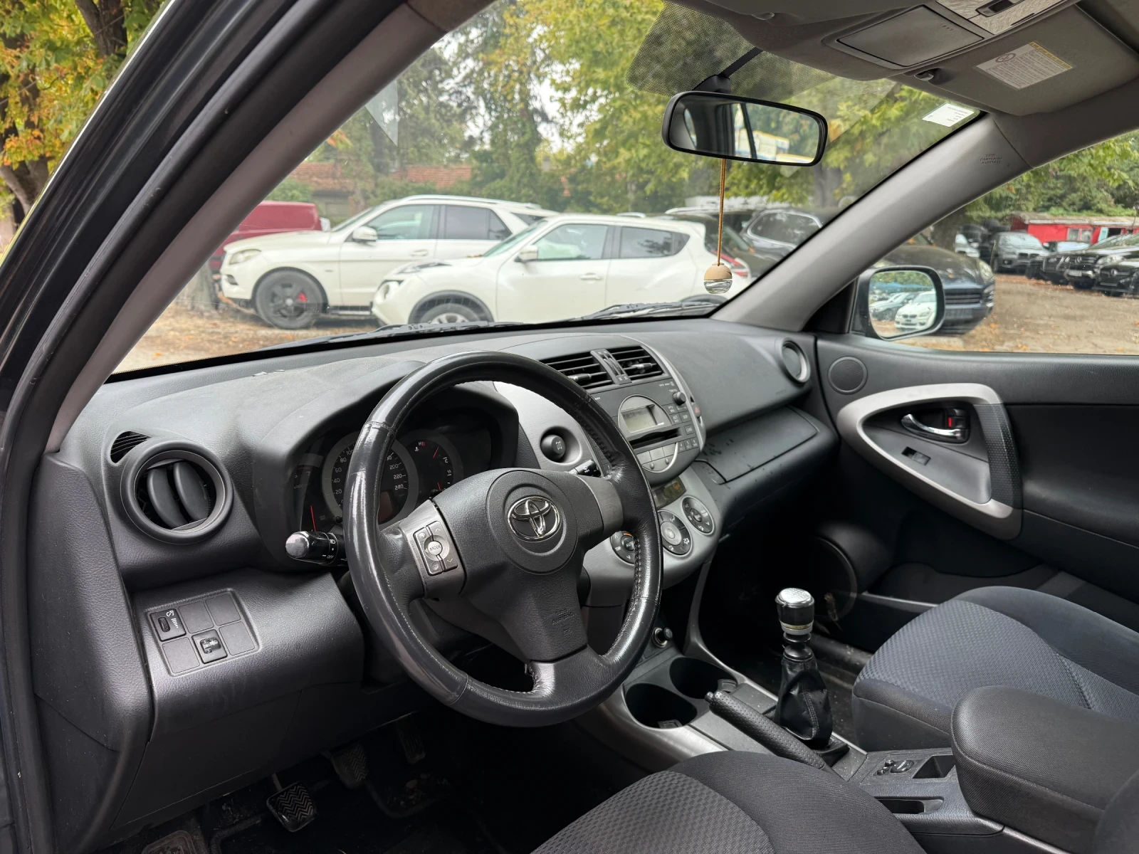 Toyota Rav4 БАРТЕР* 2.2d4d* 136* Игалия*  | Mobile.bg — изображение 14