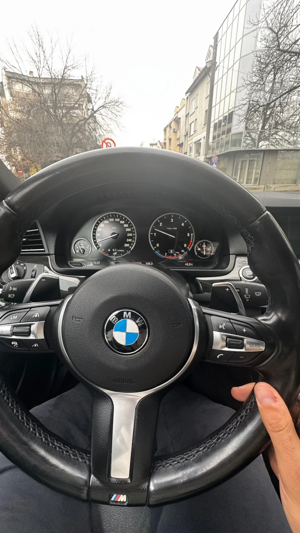 BMW 530 xDrive  - изображение 4