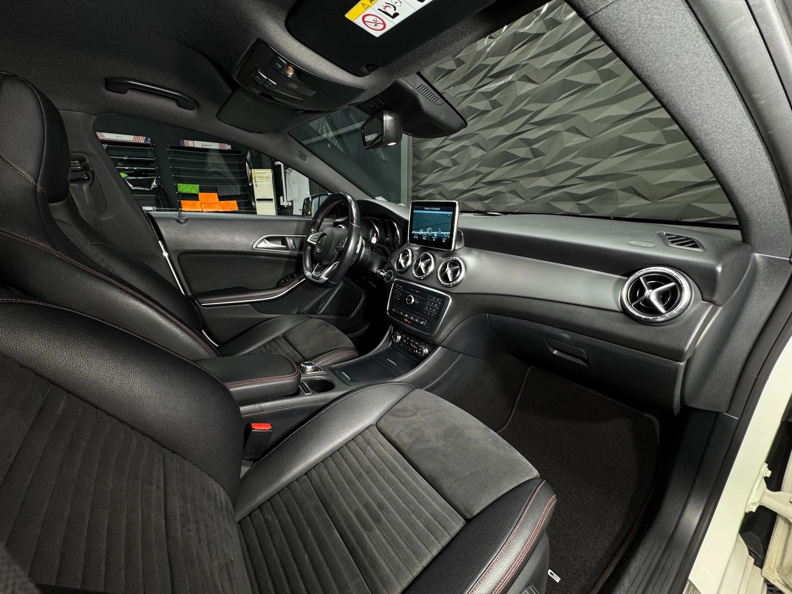 Mercedes-Benz CLA 220 4Matic AMG - изображение 10