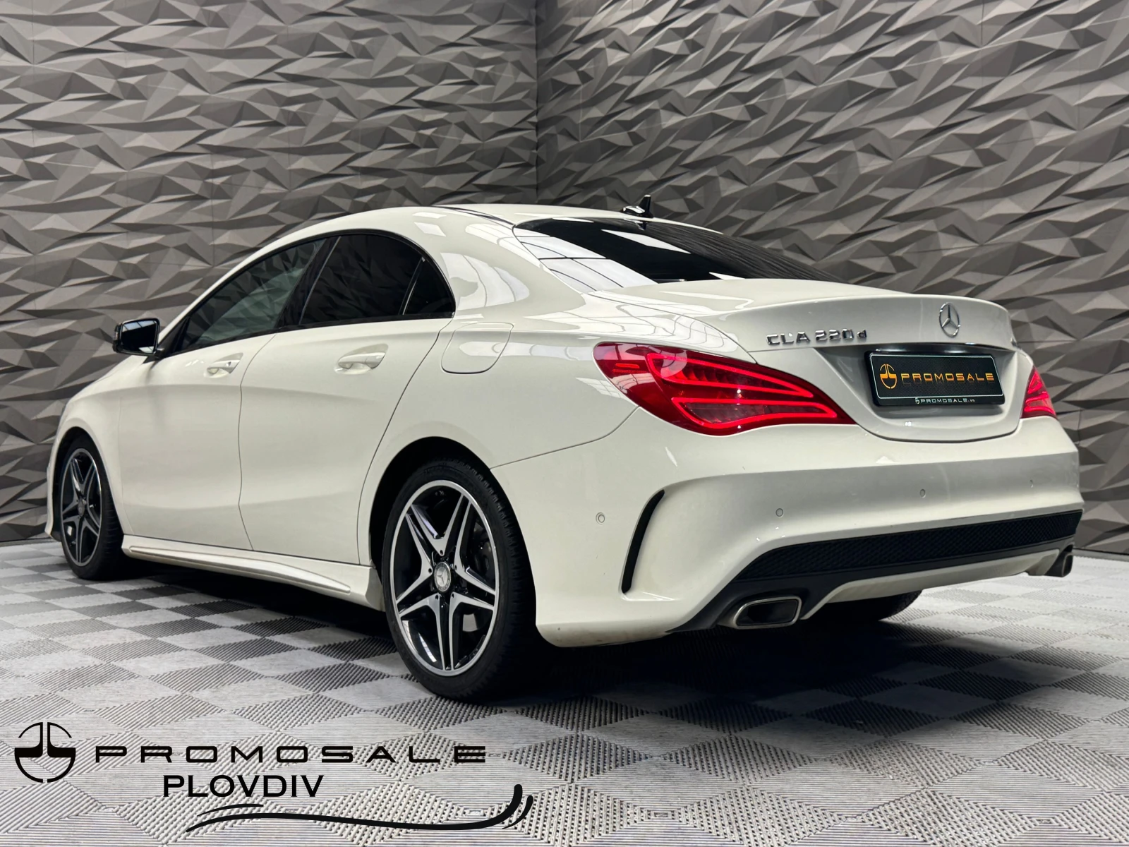 Mercedes-Benz CLA 220 4Matic AMG - изображение 3