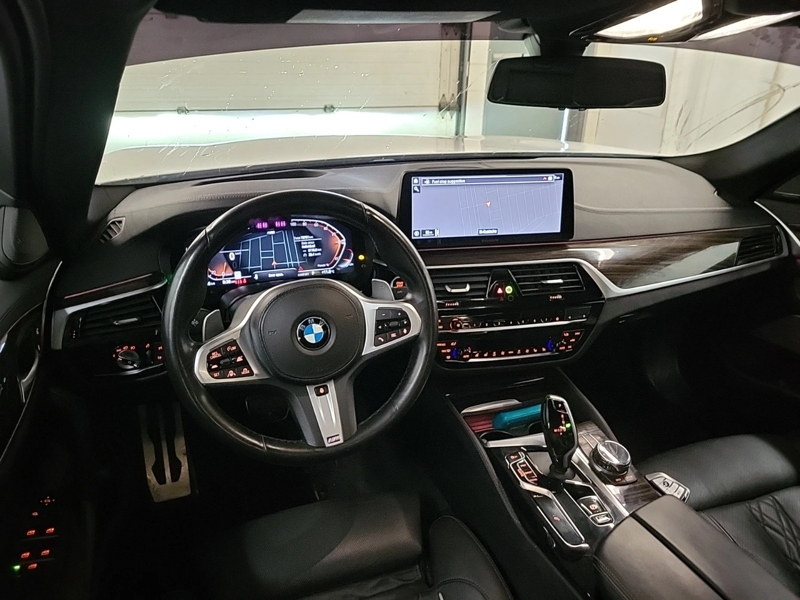 BMW 540 * XDRIVE * ПАМЕТ * CARFAX * ОПЦИЯ ЗА ФИНАНСИРАНЕ  - изображение 8