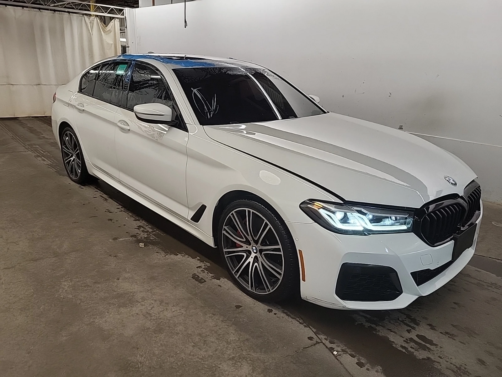 BMW 540 * XDRIVE * ПАМЕТ * CARFAX * ОПЦИЯ ЗА ФИНАНСИРАНЕ  - изображение 3