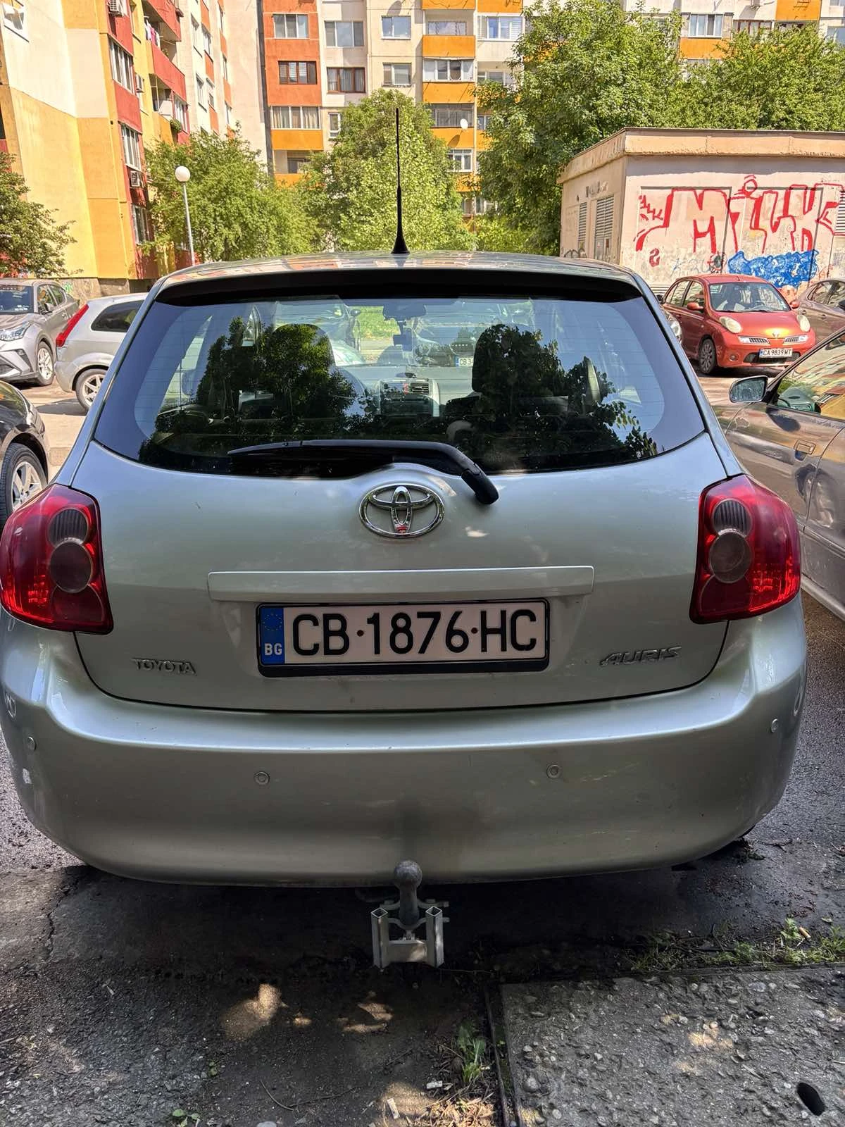 Toyota Auris  - изображение 2