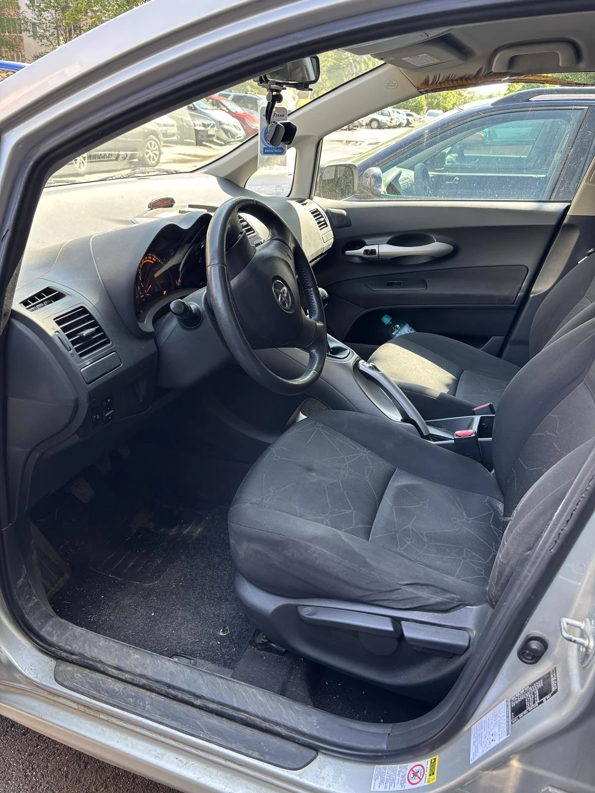 Toyota Auris  - изображение 7