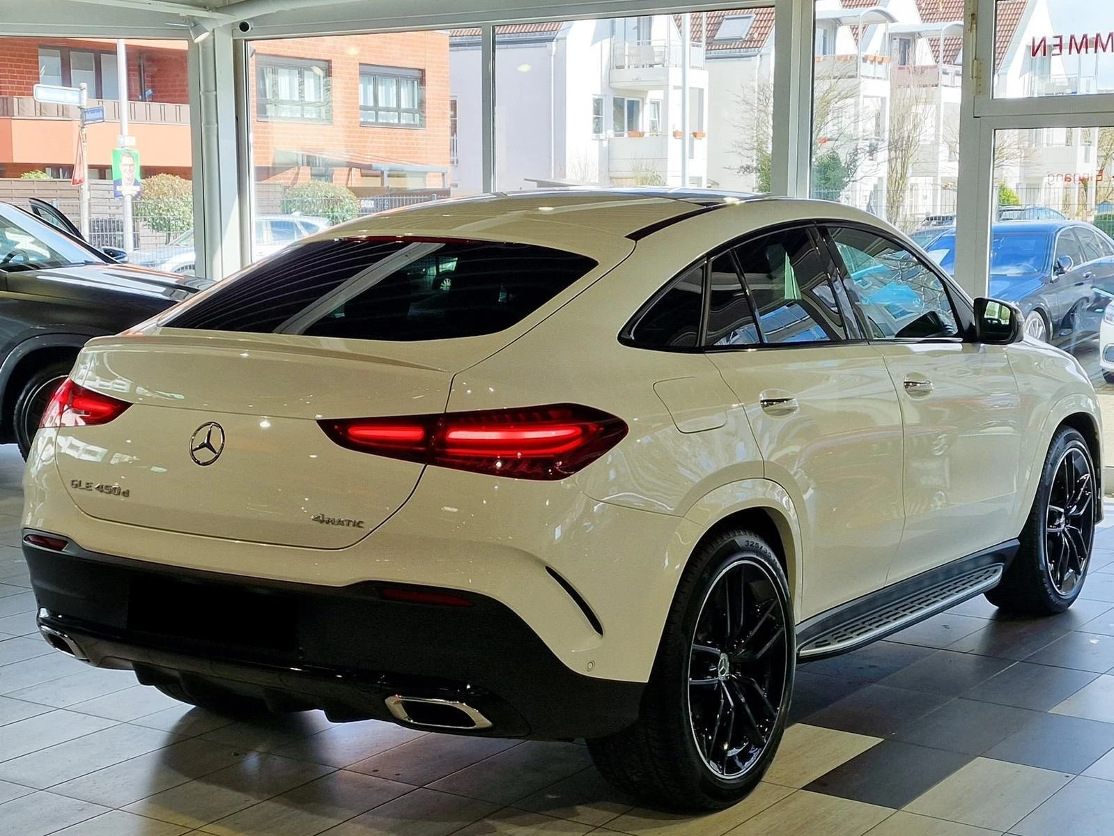 Mercedes-Benz GLE 450 d/AMG/COUPE/4-MATIC/NIGHT/PANO/HEAD UP/BURMESTER/ - изображение 6