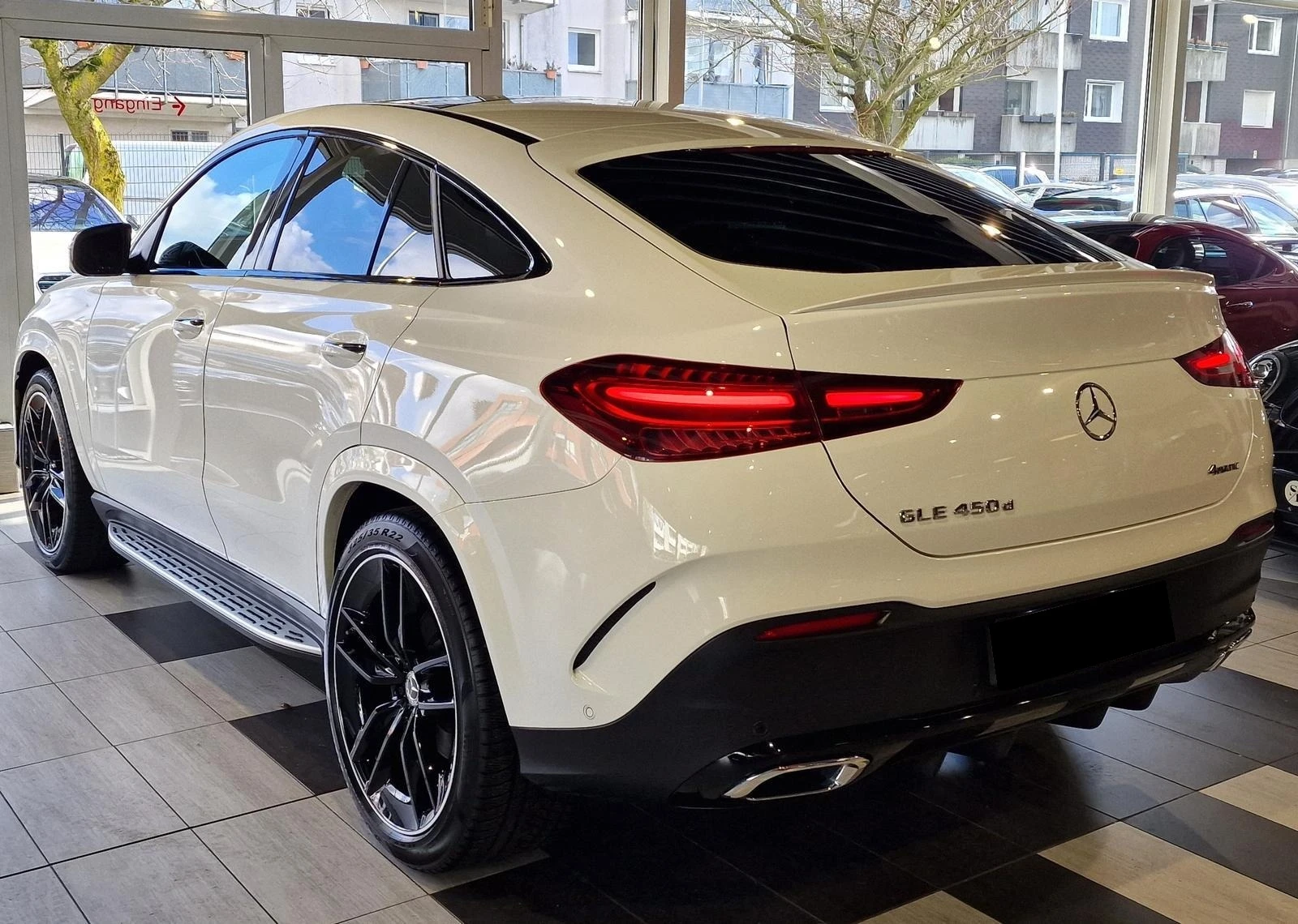 Mercedes-Benz GLE 450 d/AMG/COUPE/4-MATIC/NIGHT/PANO/HEAD UP/BURMESTER/ - изображение 4