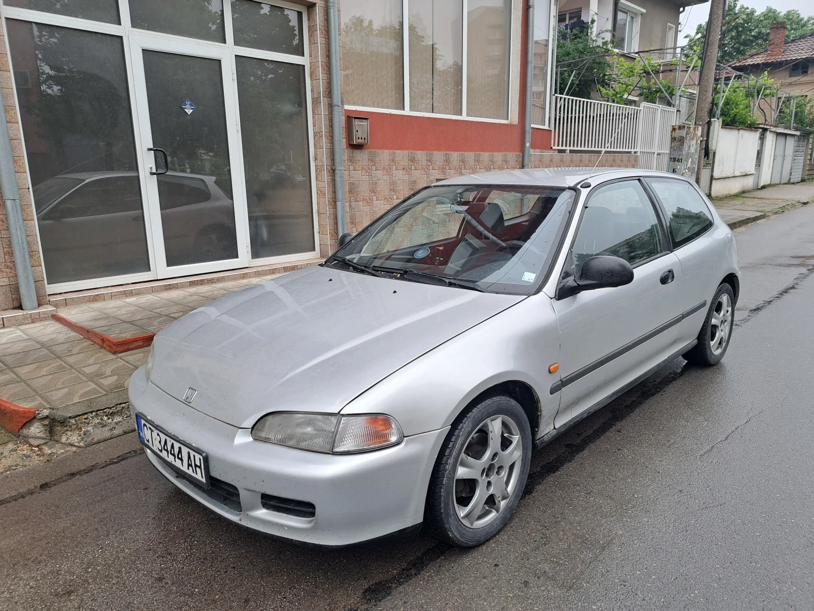 Honda Civic 1.3 75к.с - изображение 2