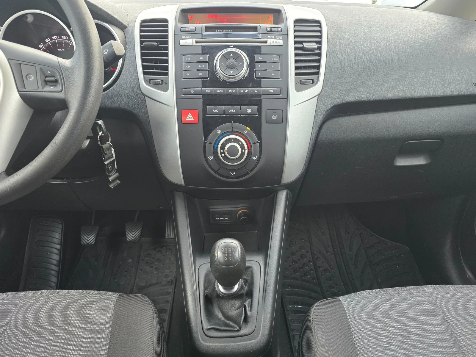 Kia Venga 1.4i 90�� ��������� ���� 5� | Mobile.bg � ����������� 15