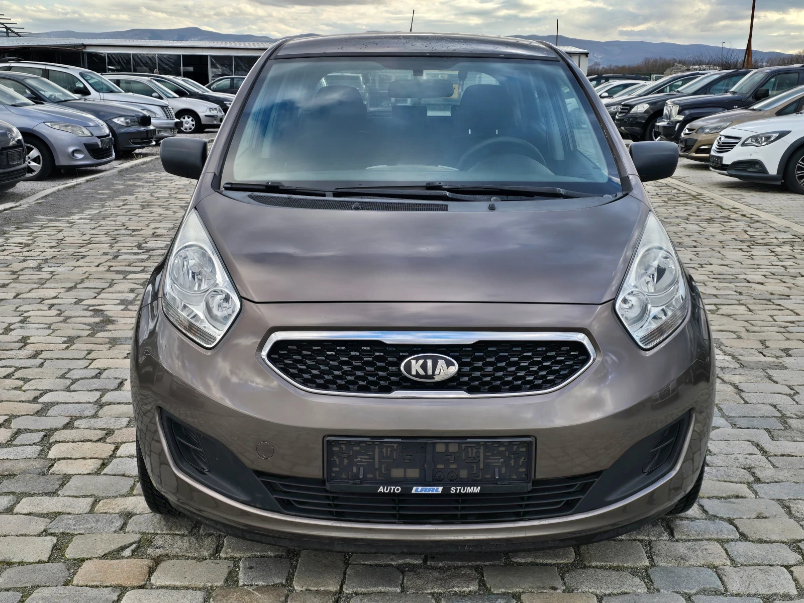 Kia Venga 1.4i 90кс ОБСЛУЖЕНА ЕВРО 5В - изображение 2