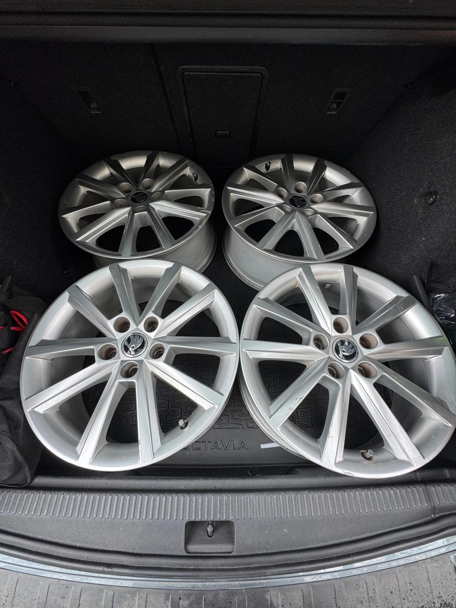 Skoda Octavia, снимка 13 - Автомобили и джипове - 53755658