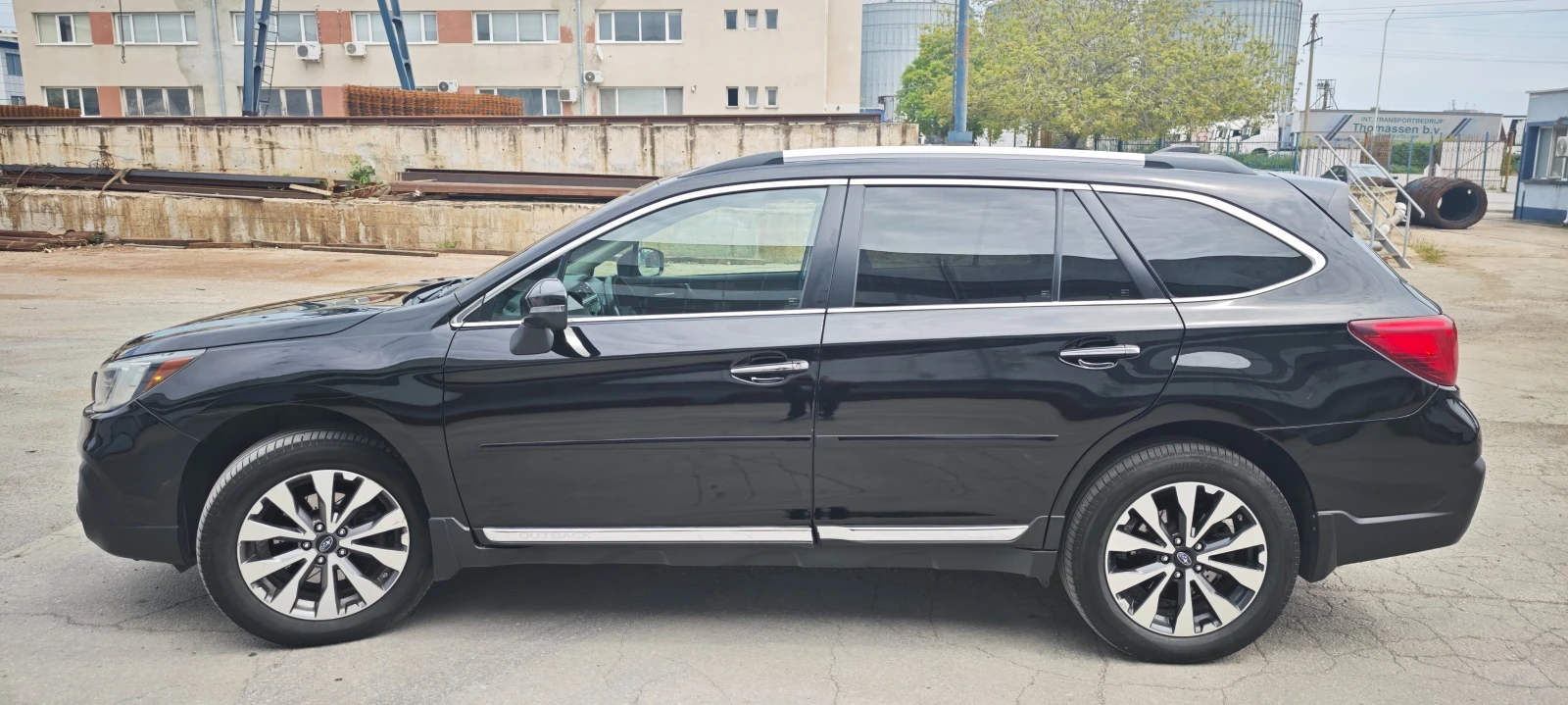 Subaru Outback 3.6R Touring, снимка 8 - Автомобили и джипове - 54512054