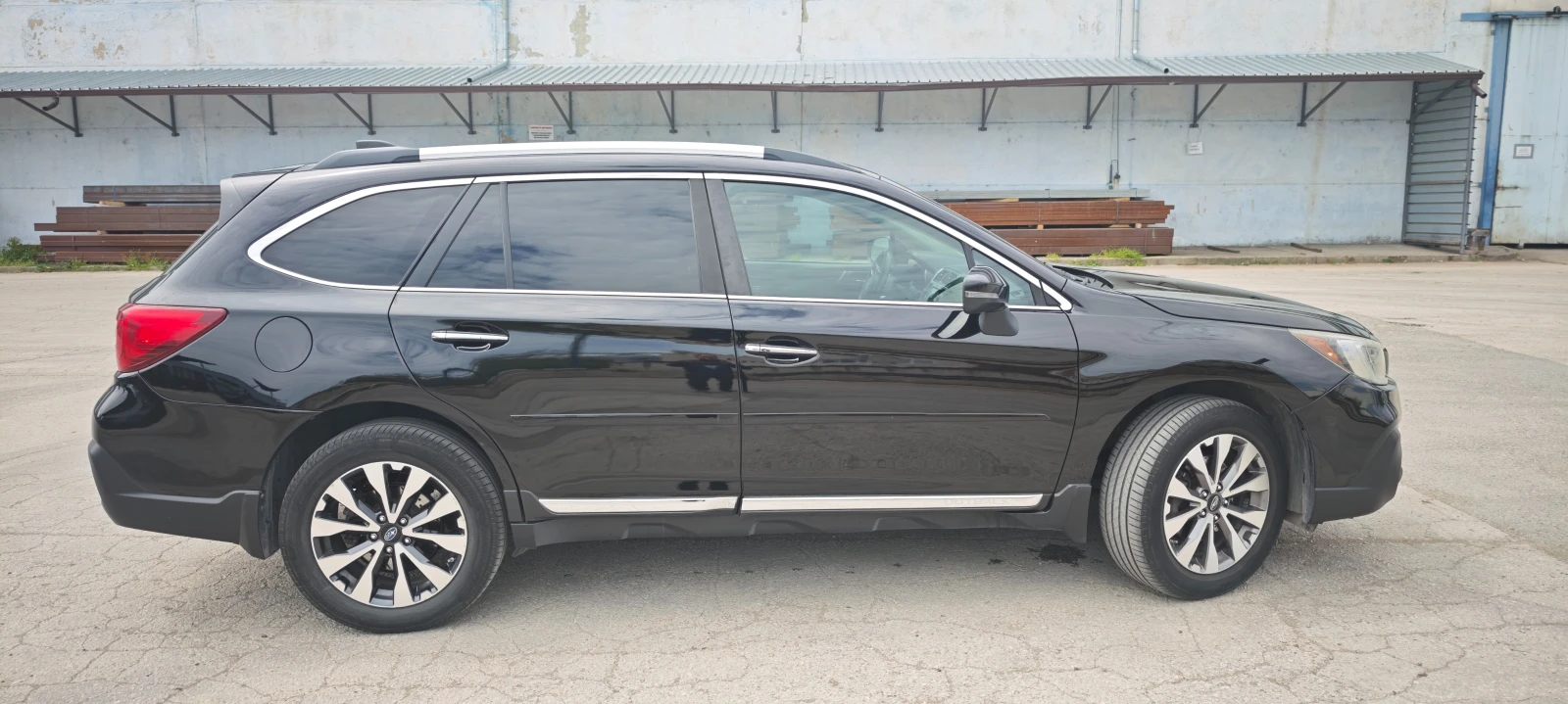 Subaru Outback 3.6R Touring, снимка 7 - Автомобили и джипове - 54512054