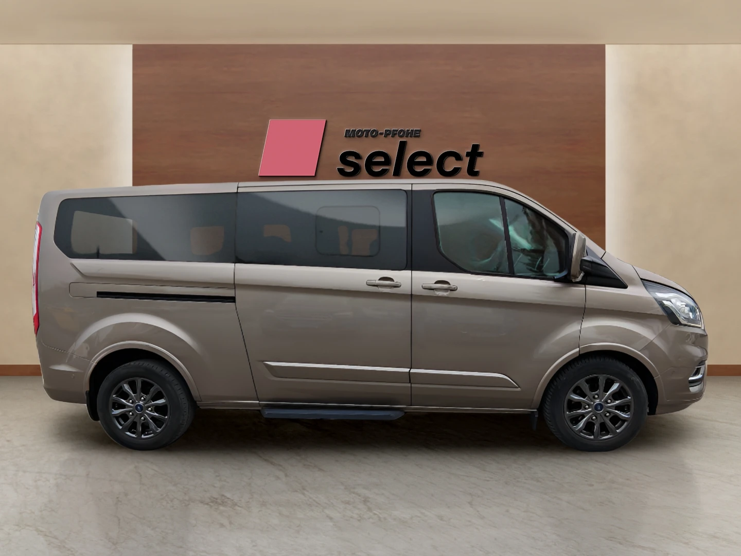 Ford Transit Custom 2.0 TDCi, снимка 4 - Автомобили и джипове - 54656025