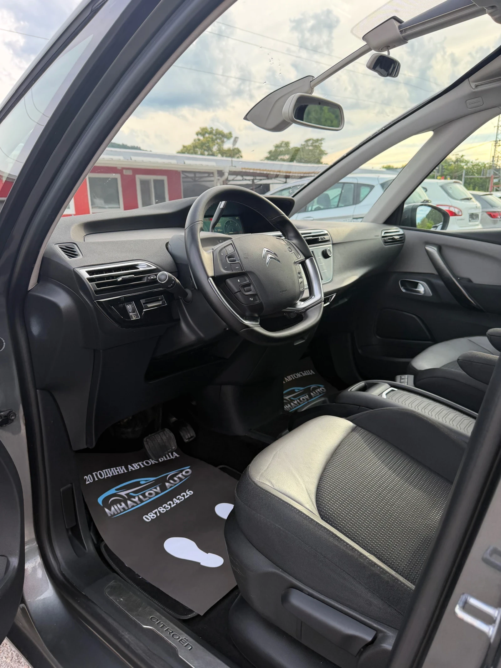 Citroen Grand C4 Picasso 1.6HDI 7 МЕТСТА/МАСАЖ/КОЖА/З.КАМЕРА, снимка 10 - Автомобили и джипове - 54946787