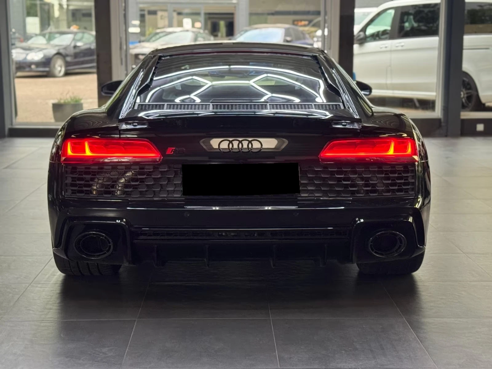 Audi R8 Coupé 5.2 FSI RWD/PERFORMANCE/LASER/EXCLUSIVE, снимка 3 - Автомобили и джипове - 55693085