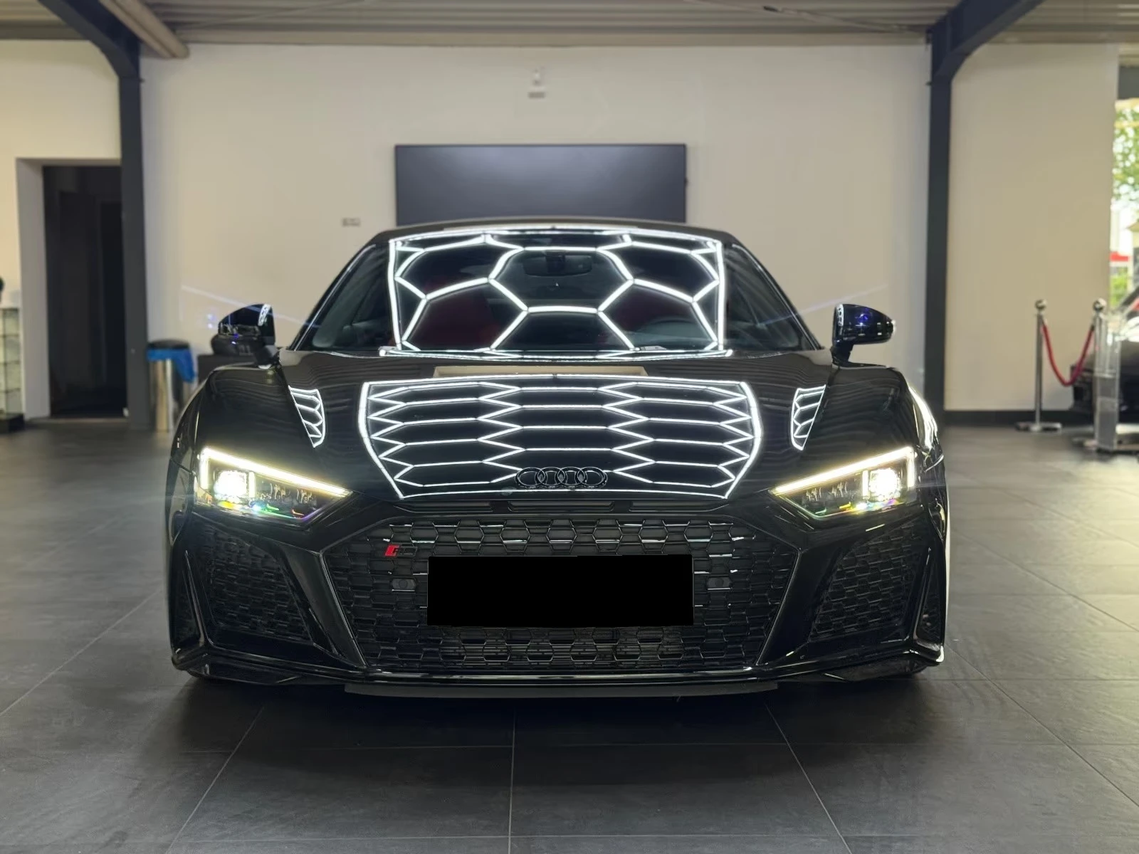 Audi R8 Coupé 5.2 FSI RWD/PERFORMANCE/LASER/EXCLUSIVE, снимка 6 - Автомобили и джипове - 55693085