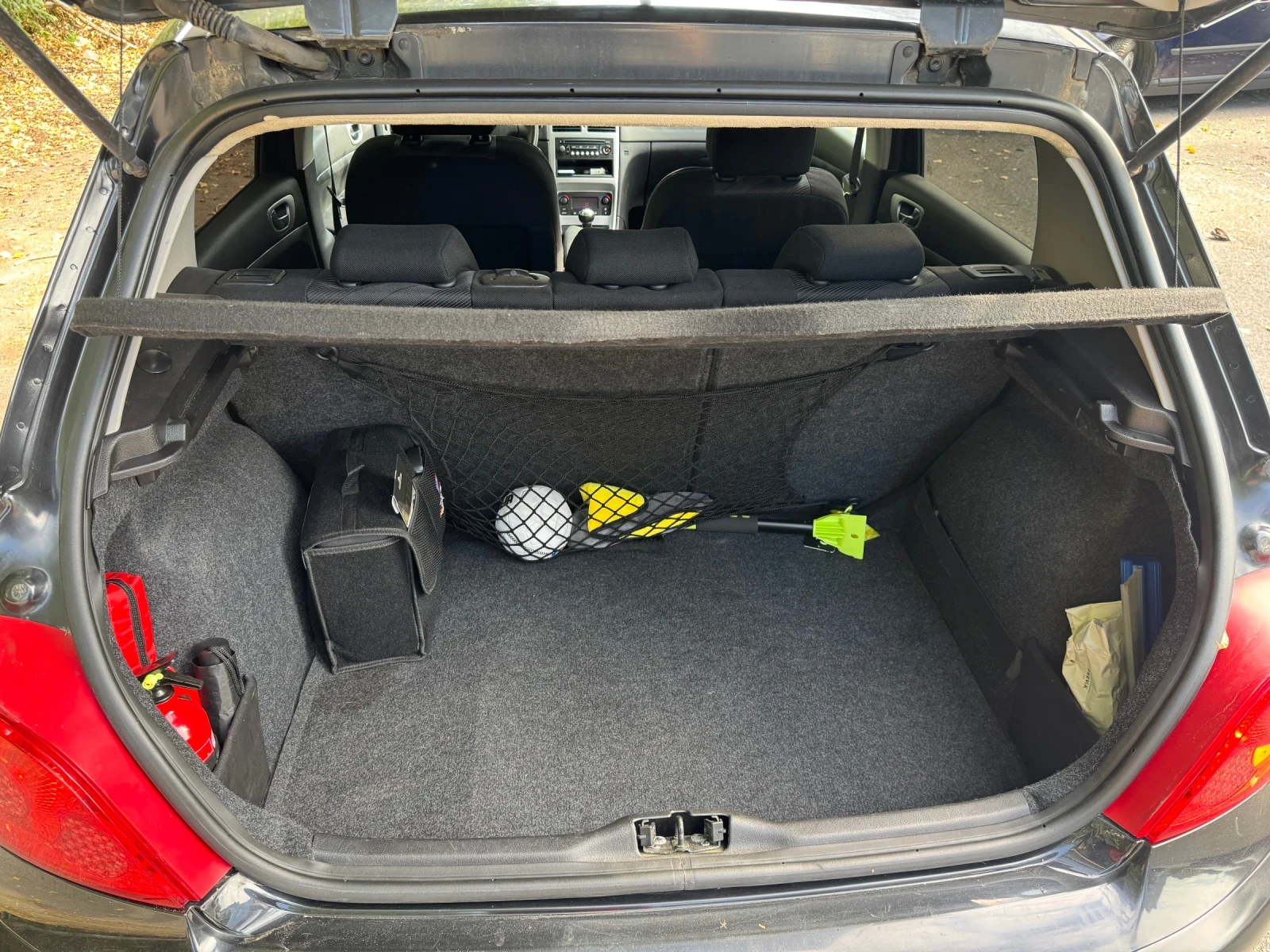 Peugeot 307 1.6 hdi, снимка 13 - Автомобили и джипове - 55775652