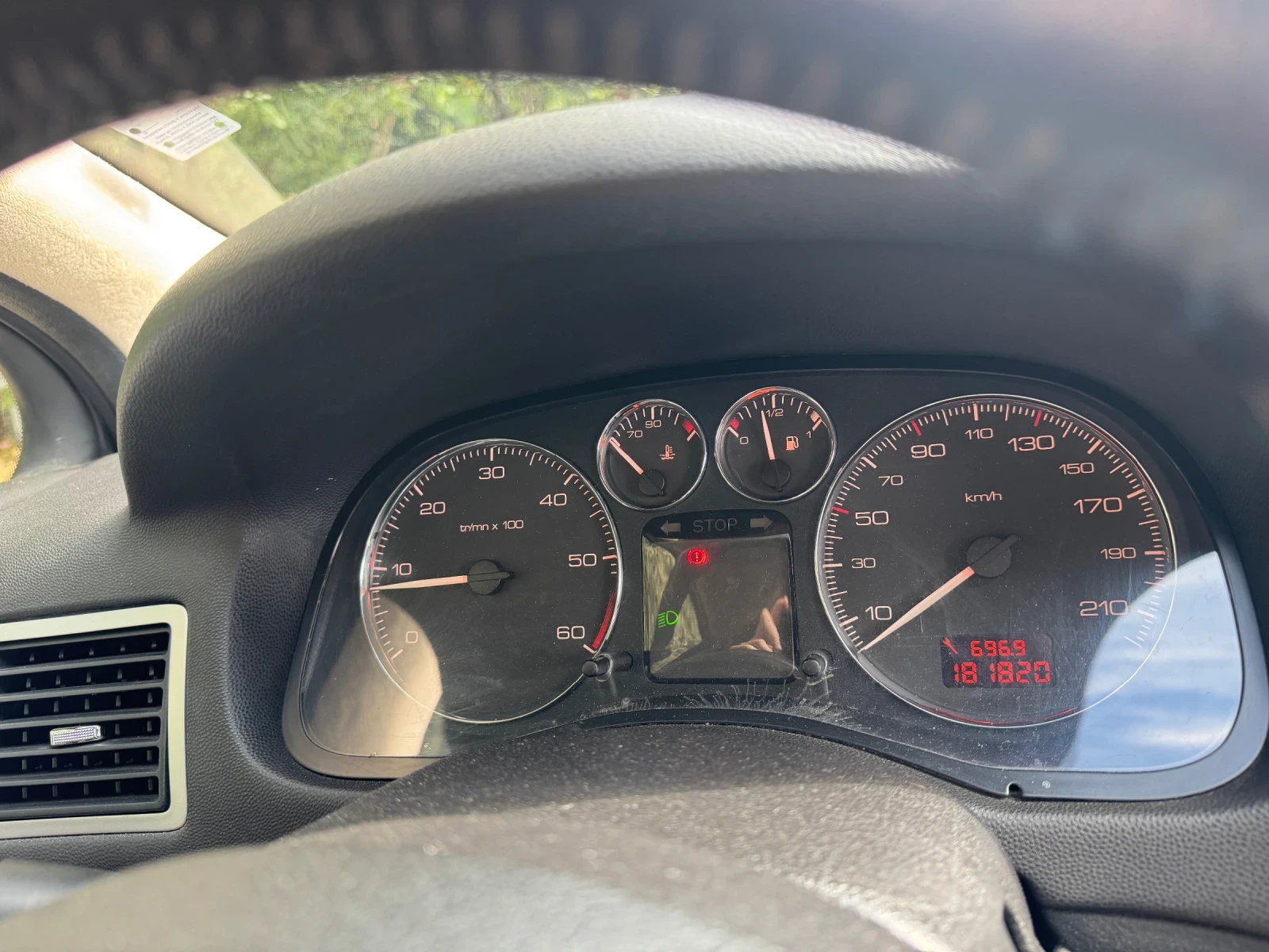 Peugeot 307 1.6 hdi, снимка 10 - Автомобили и джипове - 55775652