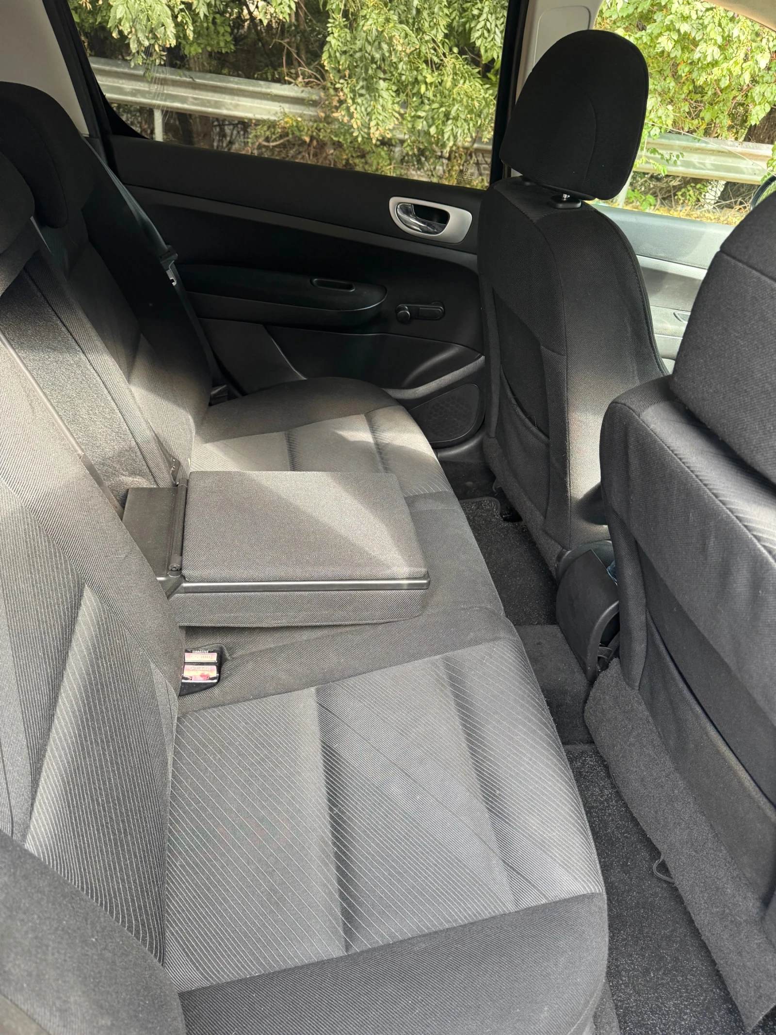 Peugeot 307 1.6 hdi, снимка 12 - Автомобили и джипове - 55775652