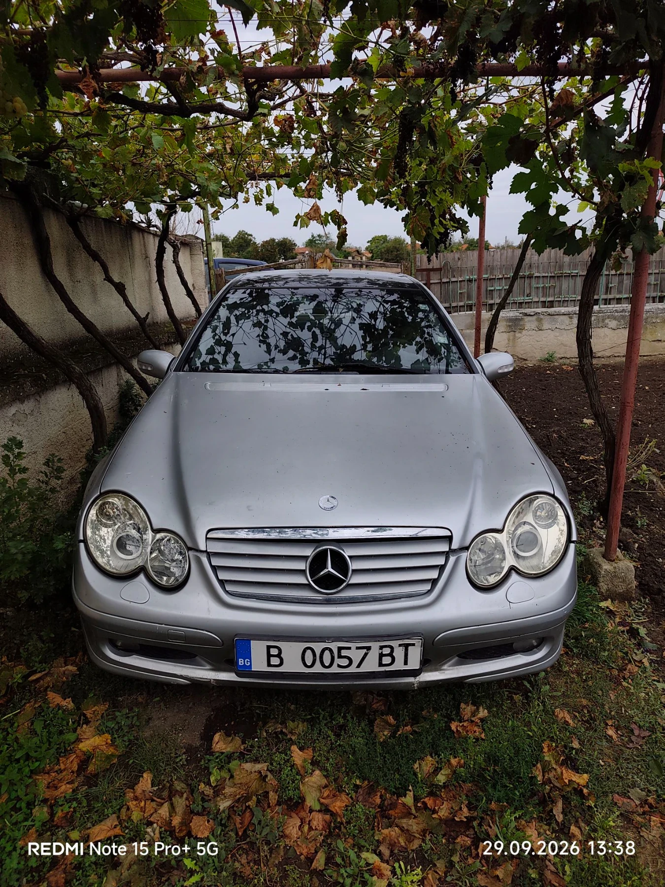 Mercedes-Benz C 220, снимка 2 - Автомобили и джипове - 56269797