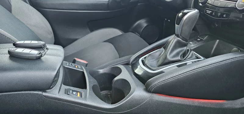 Nissan Qashqai 1.3 DIG-T N-CONECTA AUTO/160pc !!! TOP , снимка 15 - Автомобили и джипове - 51322376