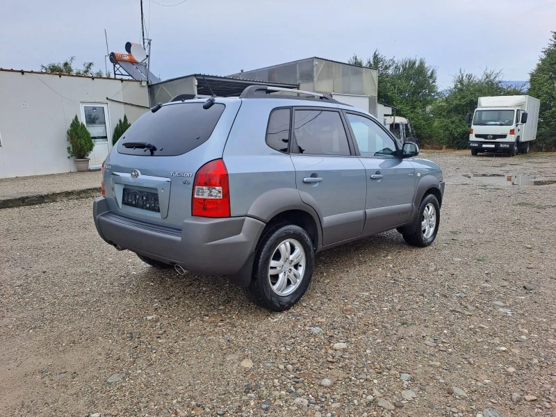 Hyundai Tucson 2.7, снимка 5 - Автомобили и джипове - 52439410