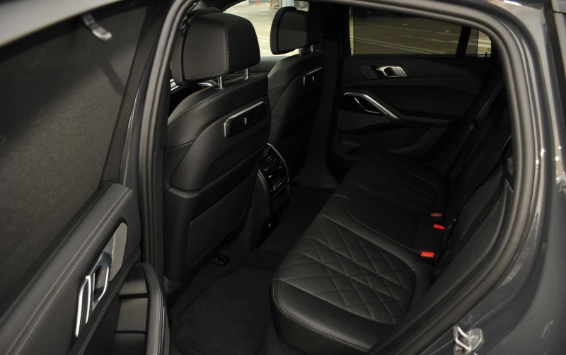 BMW X6 30d xDrive M-Sport, снимка 8 - Автомобили и джипове - 53369399
