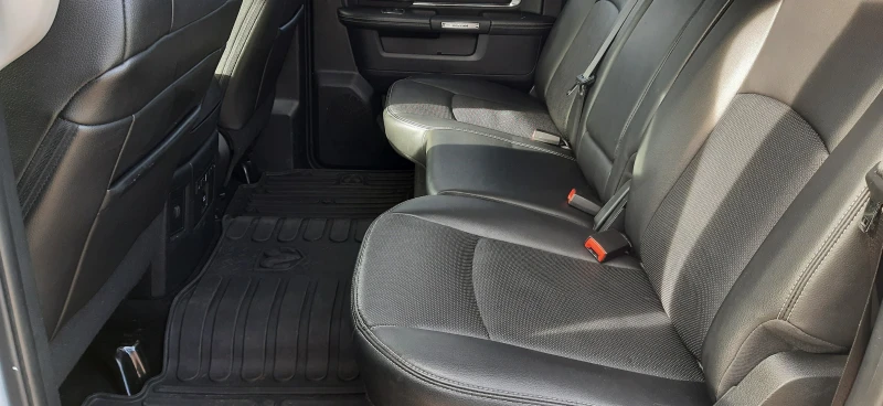 Dodge RAM 1500 LARAMIE CREW CAB, снимка 10 - Автомобили и джипове - 53417469