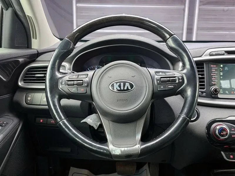 Kia Sorento 2.0 2Wd Noblesse, снимка 13 - Автомобили и джипове - 55690283
