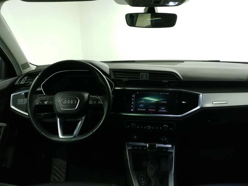 Audi Q3 * KOMFORT QUATTRO TOIT PANO| CARPLAY| CAMERA * CAR, снимка 9 - Автомобили и джипове - 53873043