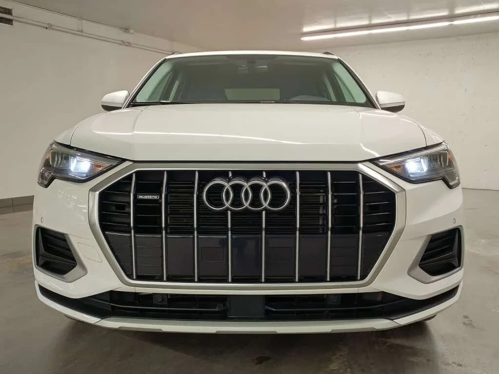 Audi Q3 * KOMFORT QUATTRO TOIT PANO| CARPLAY| CAMERA * CAR, снимка 2 - Автомобили и джипове - 53873043