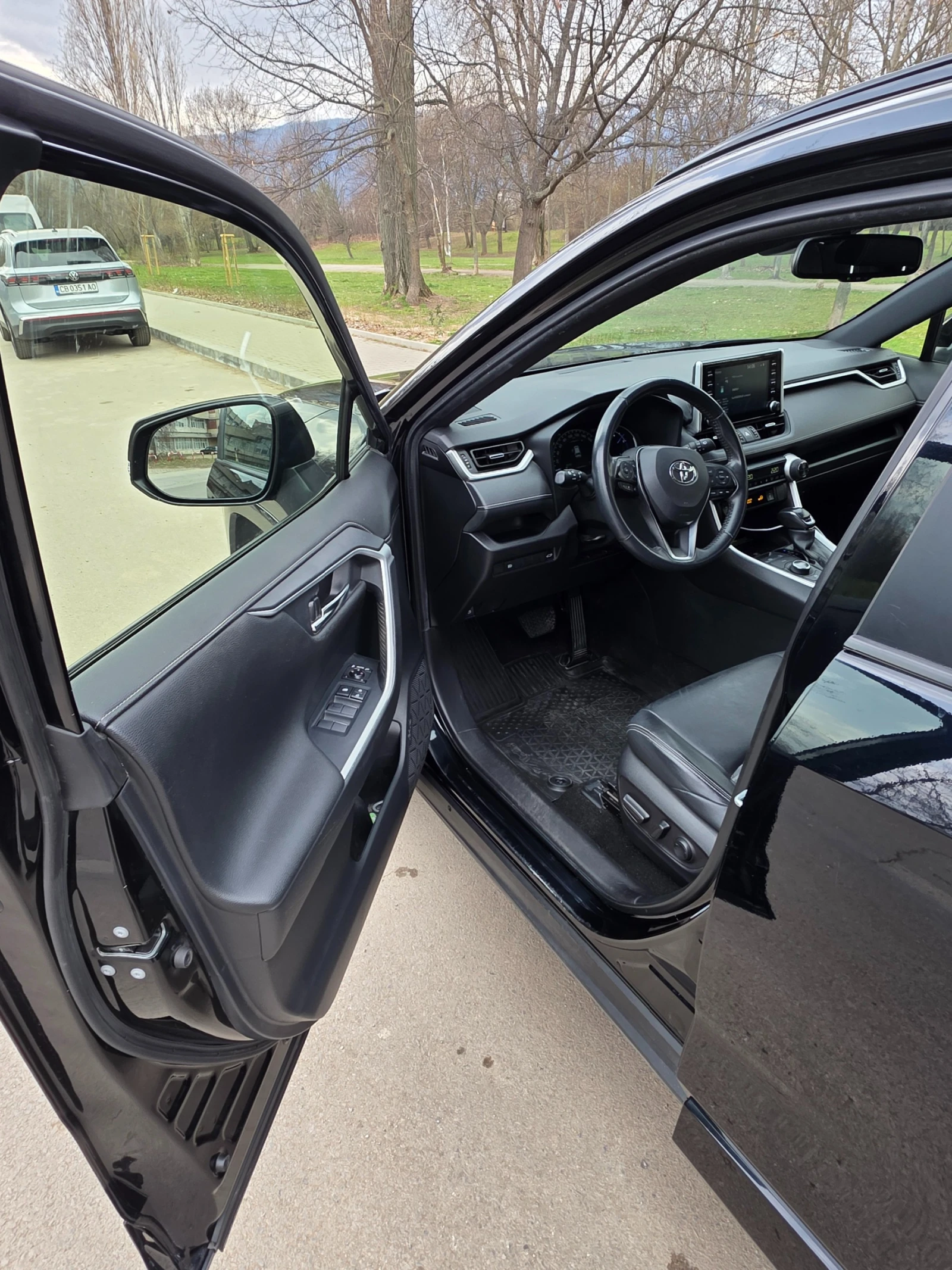 Toyota Rav4 Black Edition, снимка 10 - Автомобили и джипове - 53927876